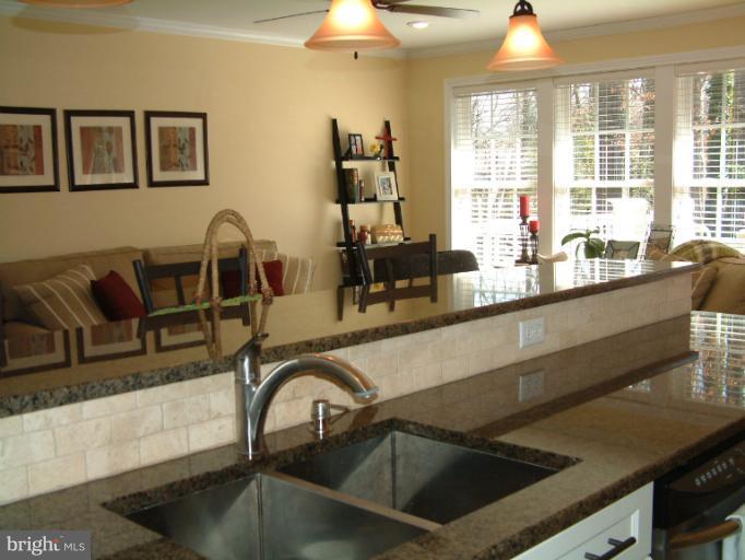 6203 Tyner Street Springfield, VA 22152 - Photo 12 of 30 Kitchen