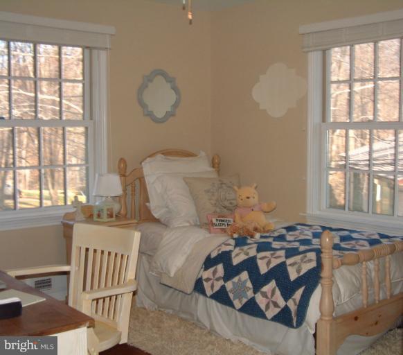 6203 Tyner Street Springfield, VA 22152 - Photo 22 of 30 Bedroom