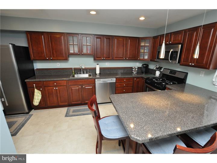 514 Covered Bridge Road Cherry Hill, NJ 08034 - Photo 6 of 18 Kitchen