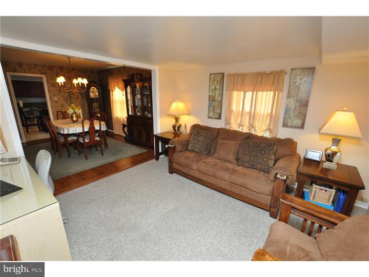 514 Covered Bridge Road Cherry Hill, NJ 08034 - Photo 10 of 18 Family Room