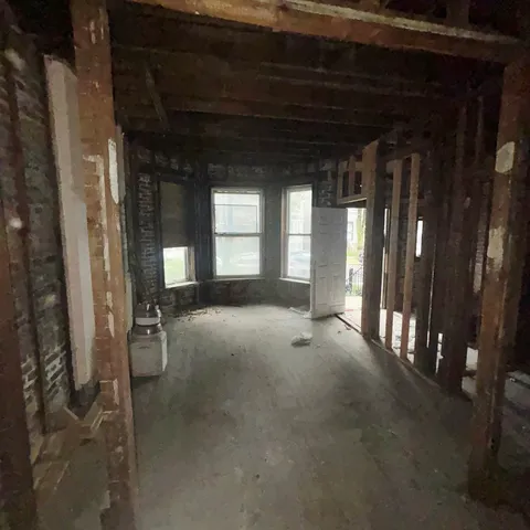 $135,000 | 4018 West Polk Street, Chicago, IL 60624