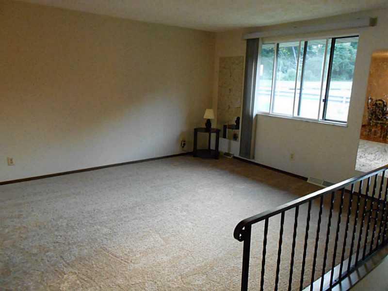 5095 McAnulty Road Baldwin, PA 15236 - Photo 7 of 25 Living Room.