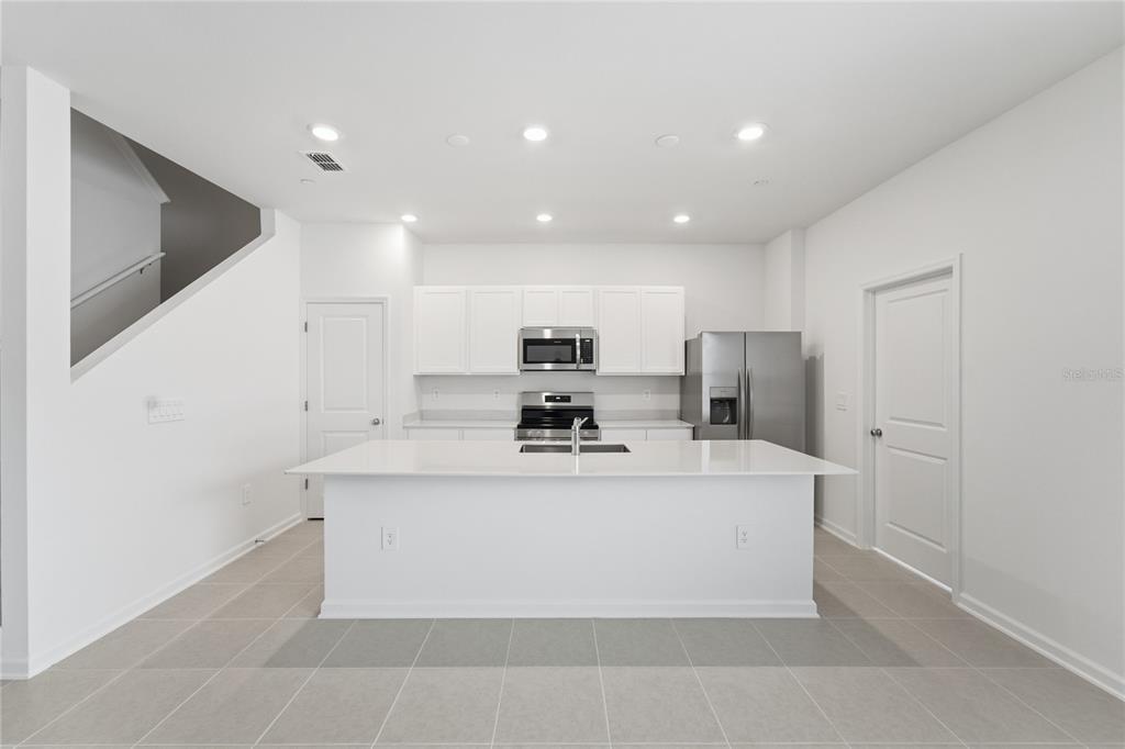 2160 Rider Rain Lane Apopka, FL 32703 - Photo 10 of 44