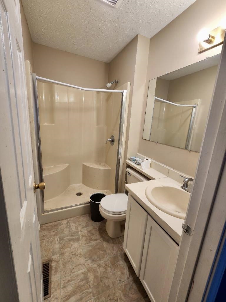 1229 Squirrel Ridge Road Anderson, IN 46013 - Photo 6 of 7