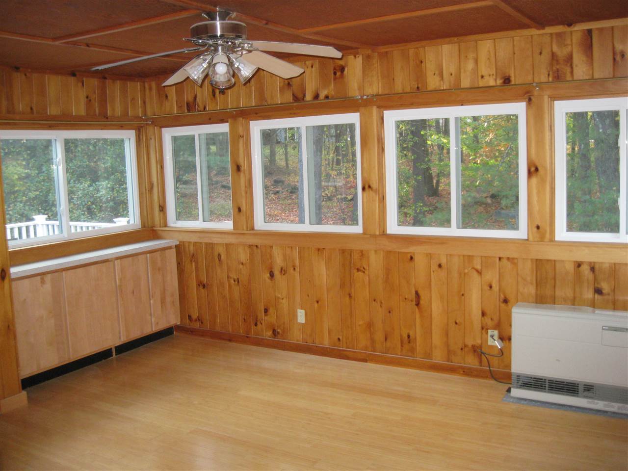 18 Yvonne Street Rochester, NH 03867 - Photo 4 of 17