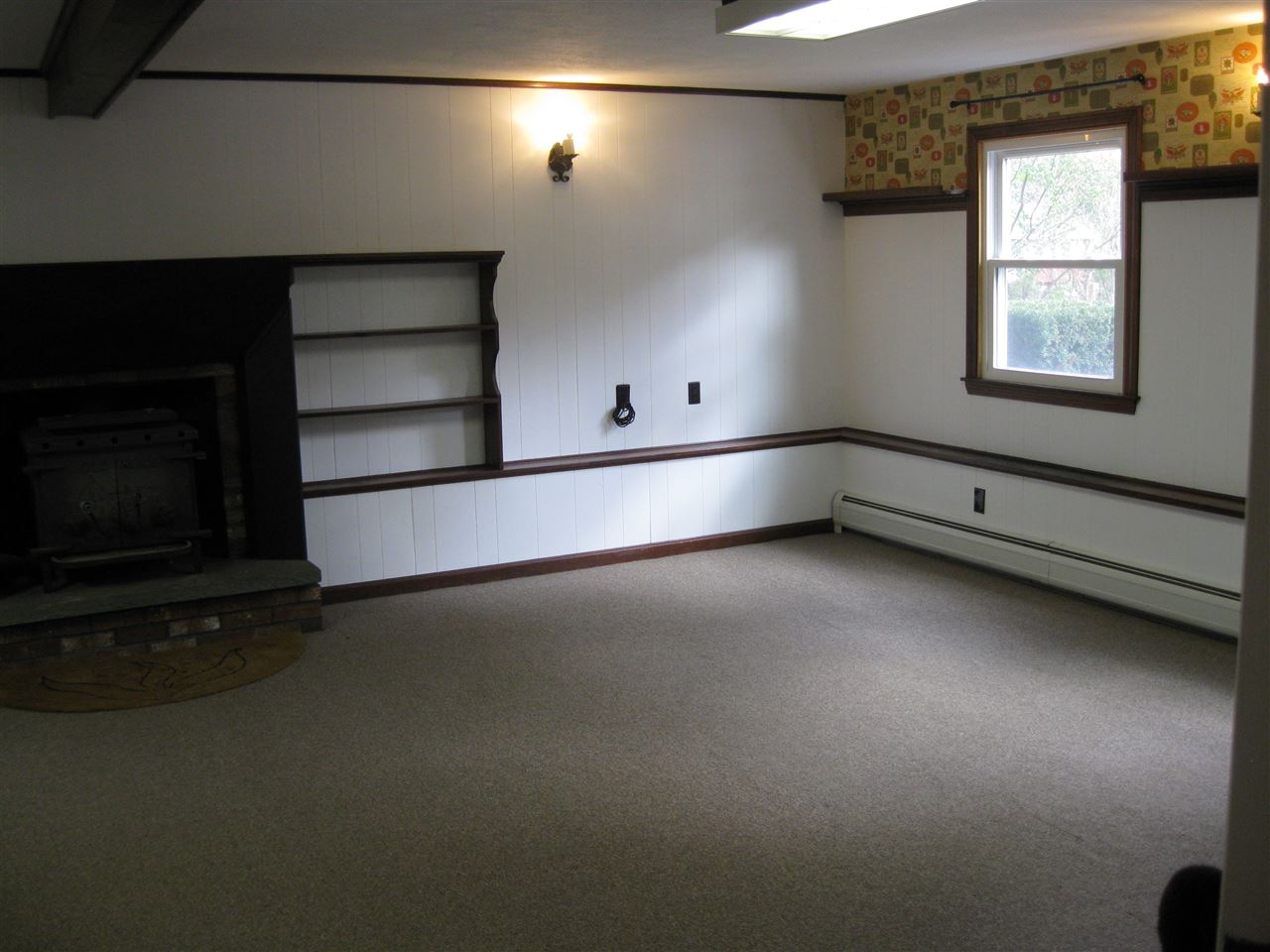 18 Yvonne Street Rochester, NH 03867 - Photo 9 of 17