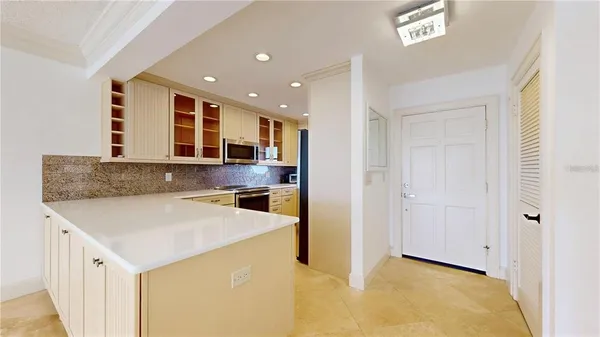 $3,800 | 4950 Gulf Boulevard, Unit 903, St. Pete Beach, FL 33706