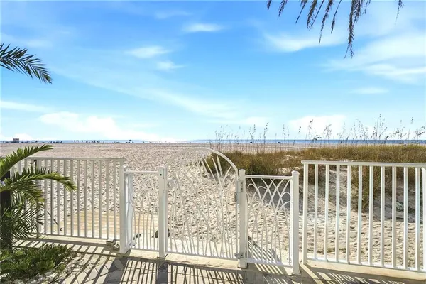 $3,800 | 4950 Gulf Boulevard, Unit 903, St. Pete Beach, FL 33706