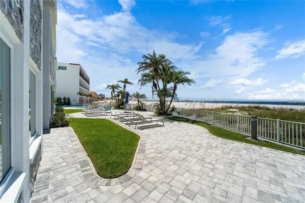 $3,800 | 4950 Gulf Boulevard, Unit 903, St. Pete Beach, FL 33706
