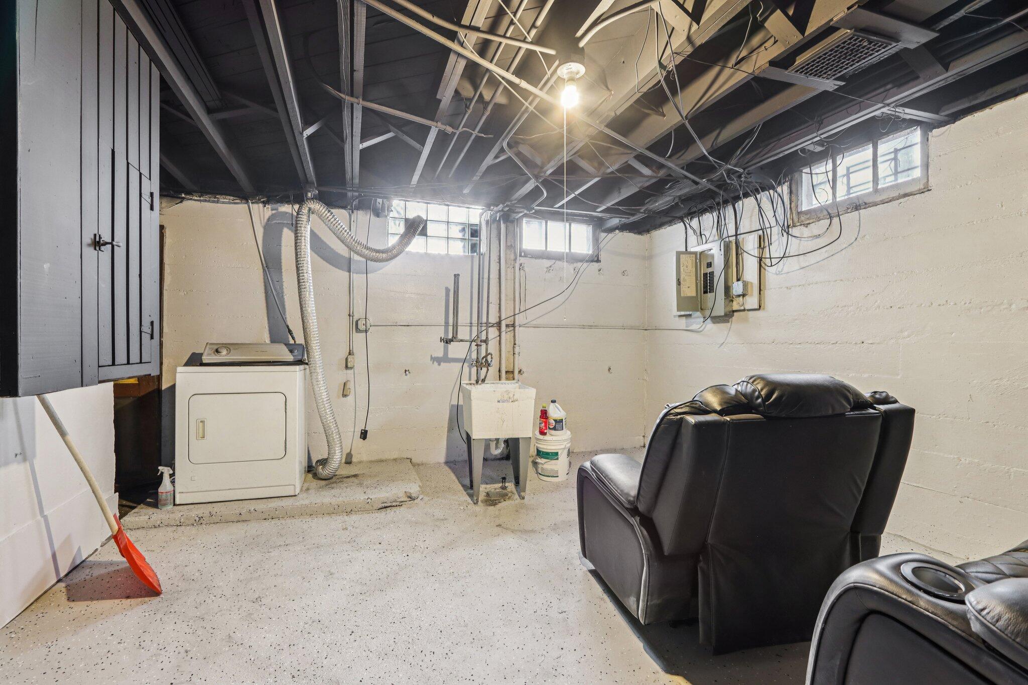 4073 North 16th Street Milwaukee, WI 53209 - Photo 20 of 25 32-web-or-mls-N 16th St-S1802-033