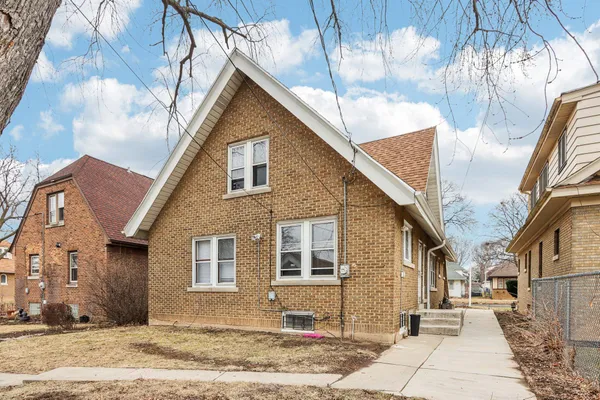 $236,000 | 4073 North 16th Street, Milwaukee, WI 53209