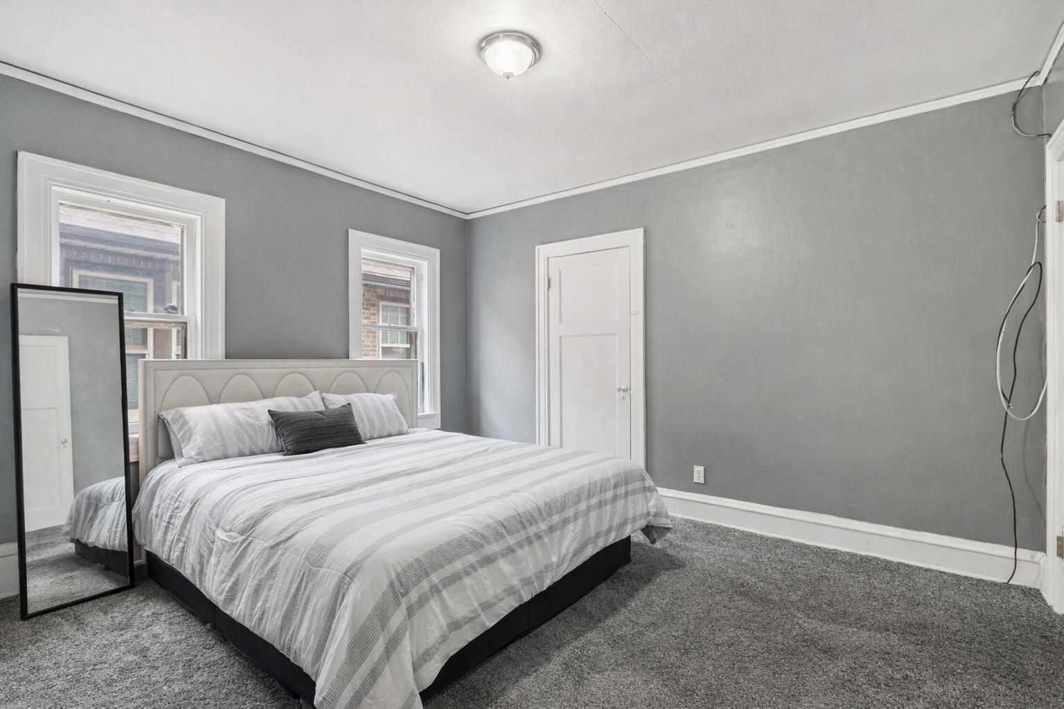 4073 North 16th Street Milwaukee, WI 53209 - Photo 10 of 25 Bright and serene bedroom space