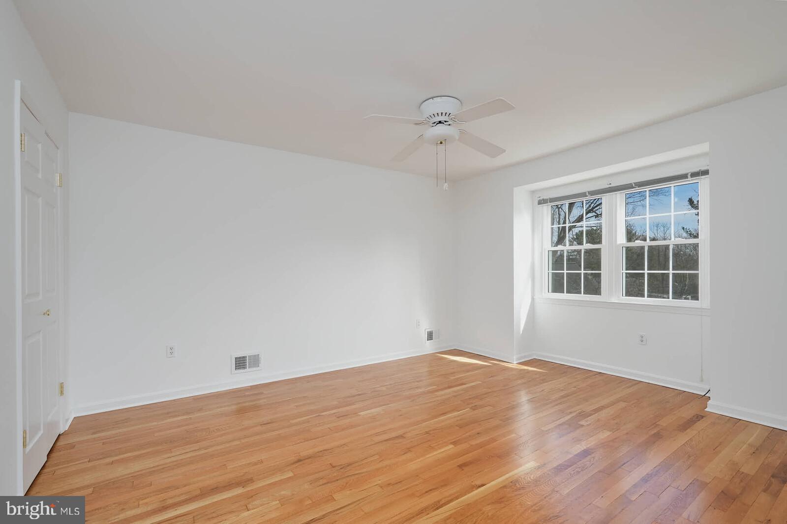 12517 Kuhl Road Silver Spring, MD 20902 - Photo 30 of 55 Bedroom #5