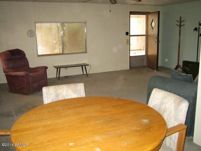 2227 South Descanso Road Apache Junction, AZ 85119 - Photo 11 of 21 9a looking out from dining area