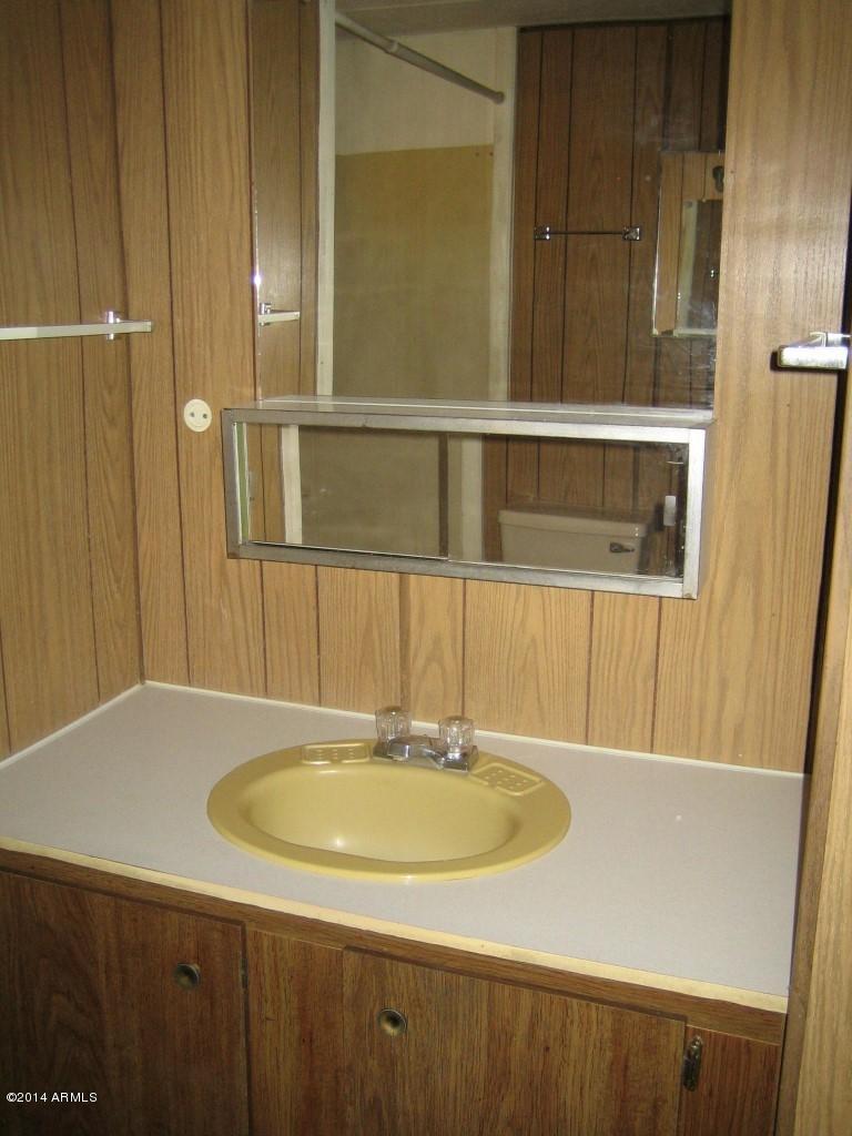 2227 South Descanso Road Apache Junction, AZ 85119 - Photo 14 of 21 11 bath
