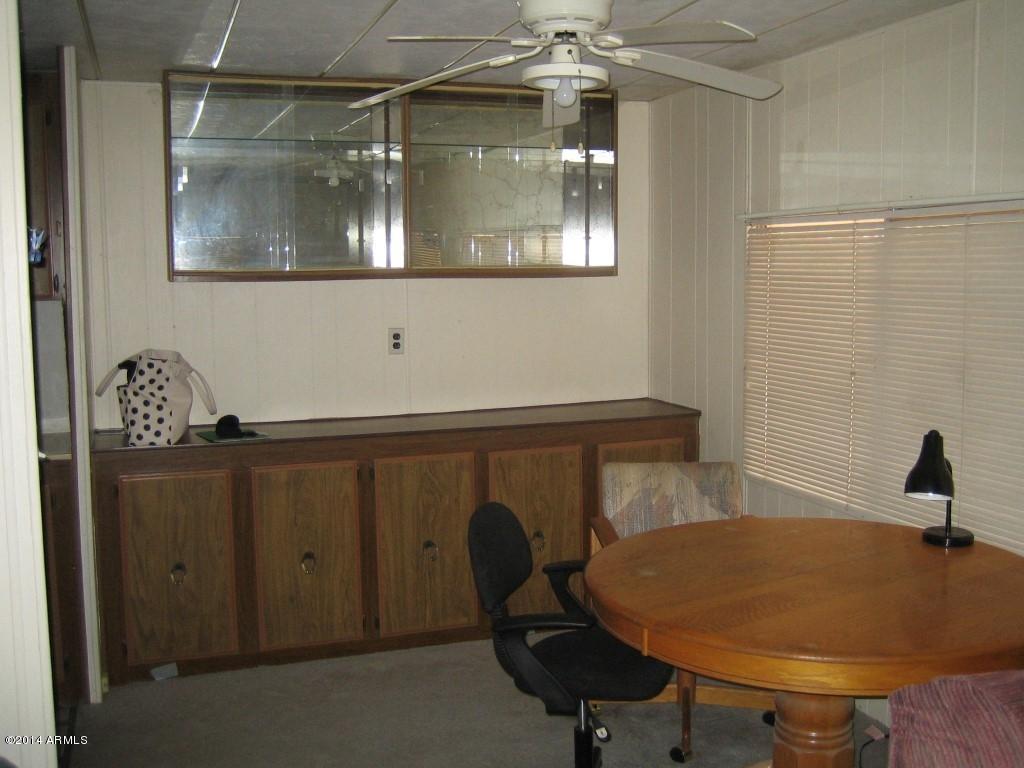 2227 South Descanso Road Apache Junction, AZ 85119 - Photo 7 of 21 6 dining area