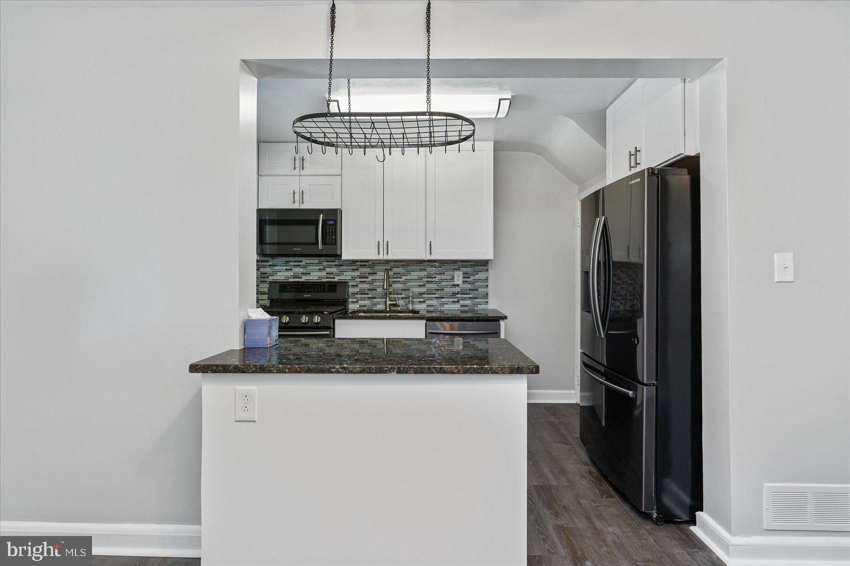 2230 Firethorn Road Baltimore, MD 21220 - Photo 9 of 35 Perfectly situated for dinners or entertaining!