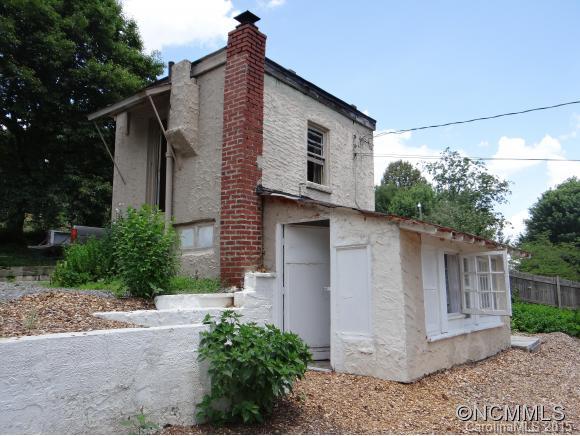 9 Red Raven Road Swannanoa, NC 28778 - Photo 2 of 17 Gallery Image 2