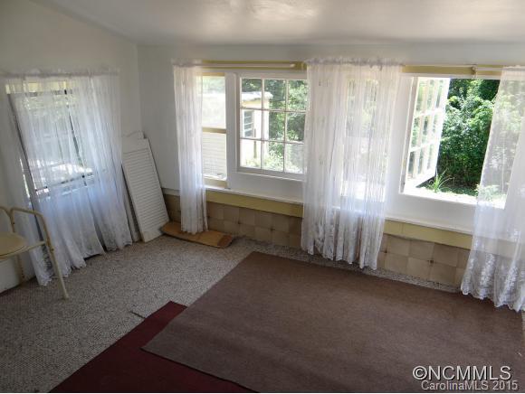 9 Red Raven Road Swannanoa, NC 28778 - Photo 14 of 17 Gallery Image 14