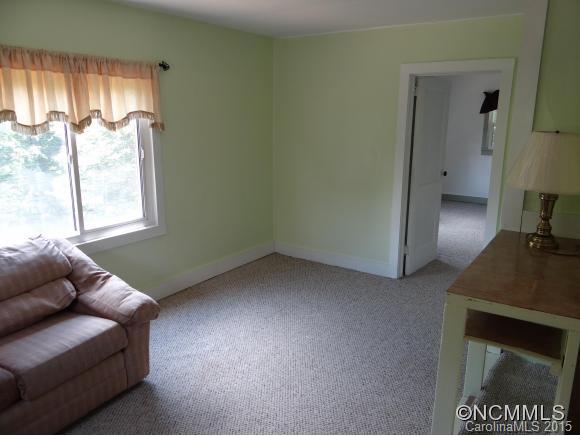 9 Red Raven Road Swannanoa, NC 28778 - Photo 5 of 17 Gallery Image 5