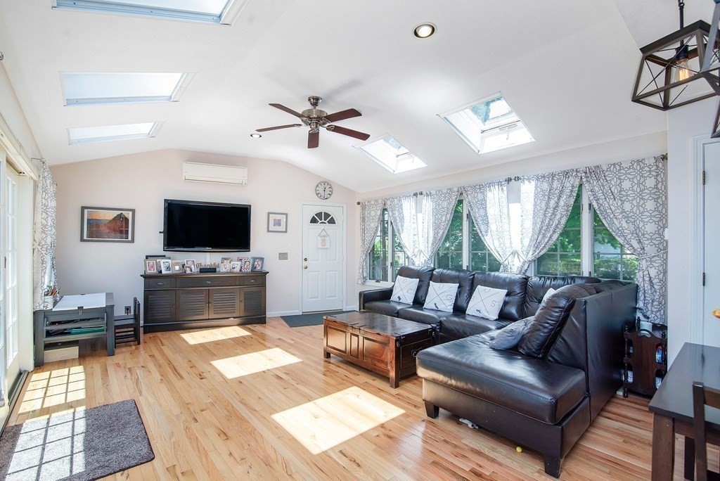 29 Dartmouth Road Longmeadow, MA 01106 - Photo 9 of 42 Gallery Image 9