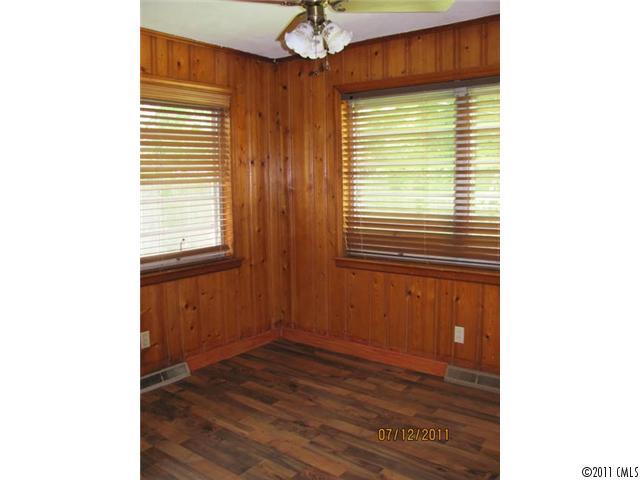 3223 Enfield Road Charlotte, NC 28205 - Photo 5 of 7 Gallery Image 5