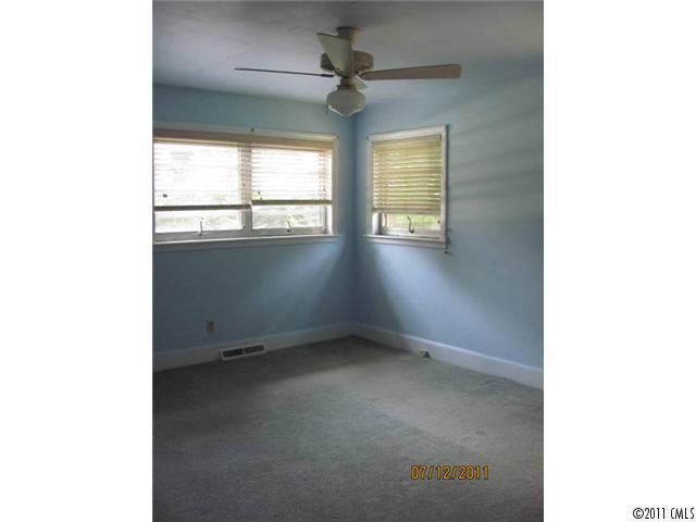 3223 Enfield Road Charlotte, NC 28205 - Photo 6 of 7 Gallery Image 6