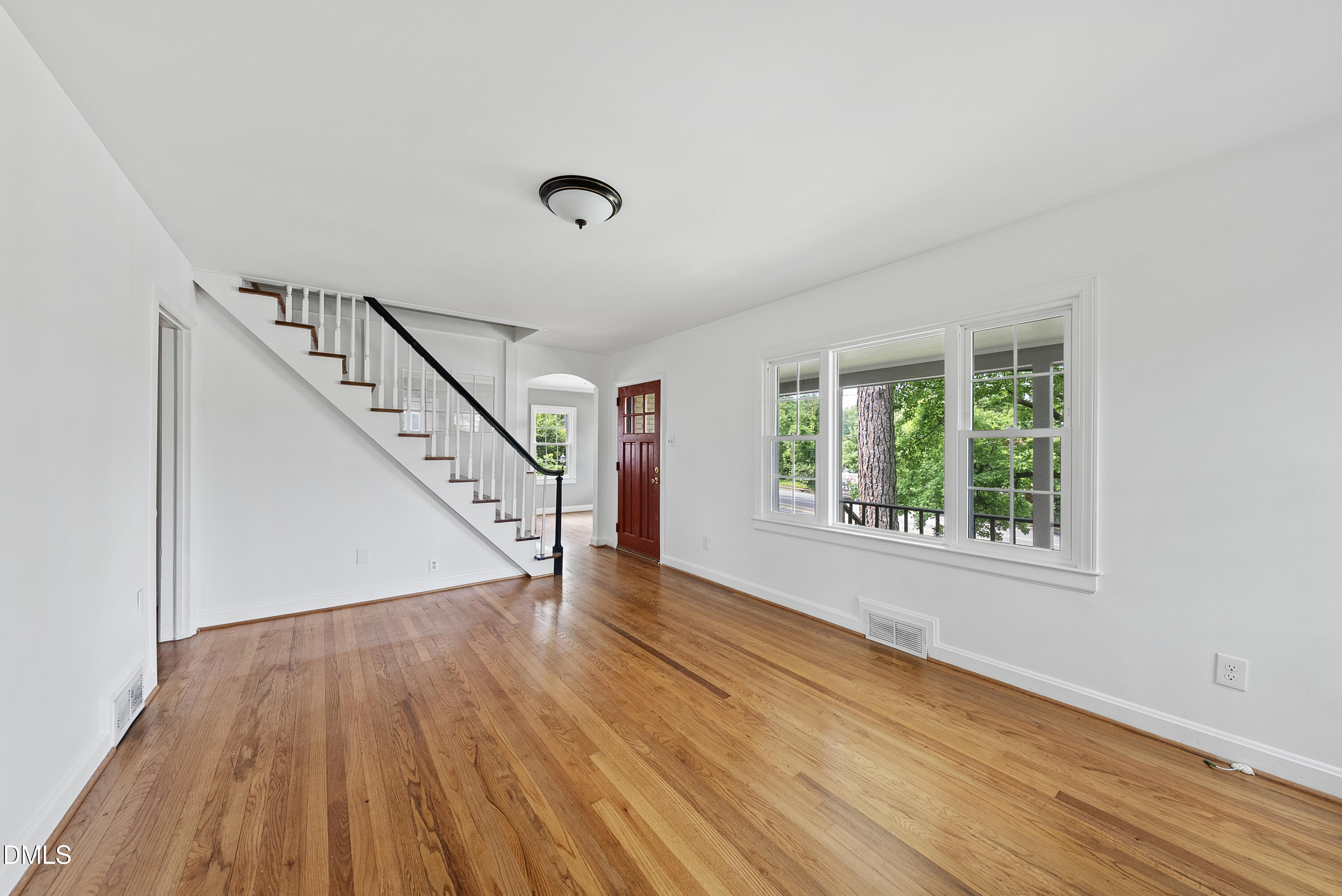 2924 Oberlin Road Raleigh, NC 27608 - Photo 6 of 29 DSC09868