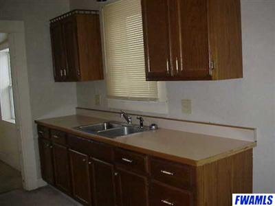 102 East Oak Street Decatur, IN 46733 - Photo 4 of 6