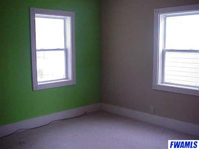 102 East Oak Street Decatur, IN 46733 - Photo 5 of 6