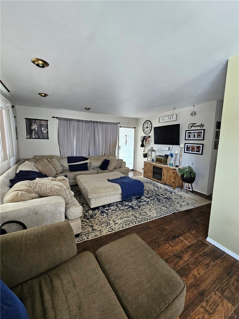 2849 Westinghouse Road Horseheads, NY 14845 - Photo 4 of 17 Living Room