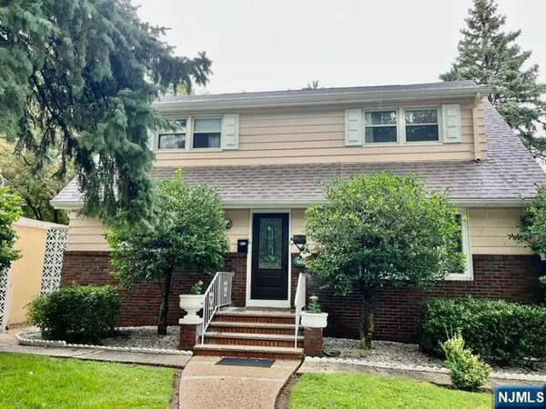 $2,500 | 175 Euclid Avenue, Unit 2ND FLOOOR, Ridgefield Park, NJ 07660