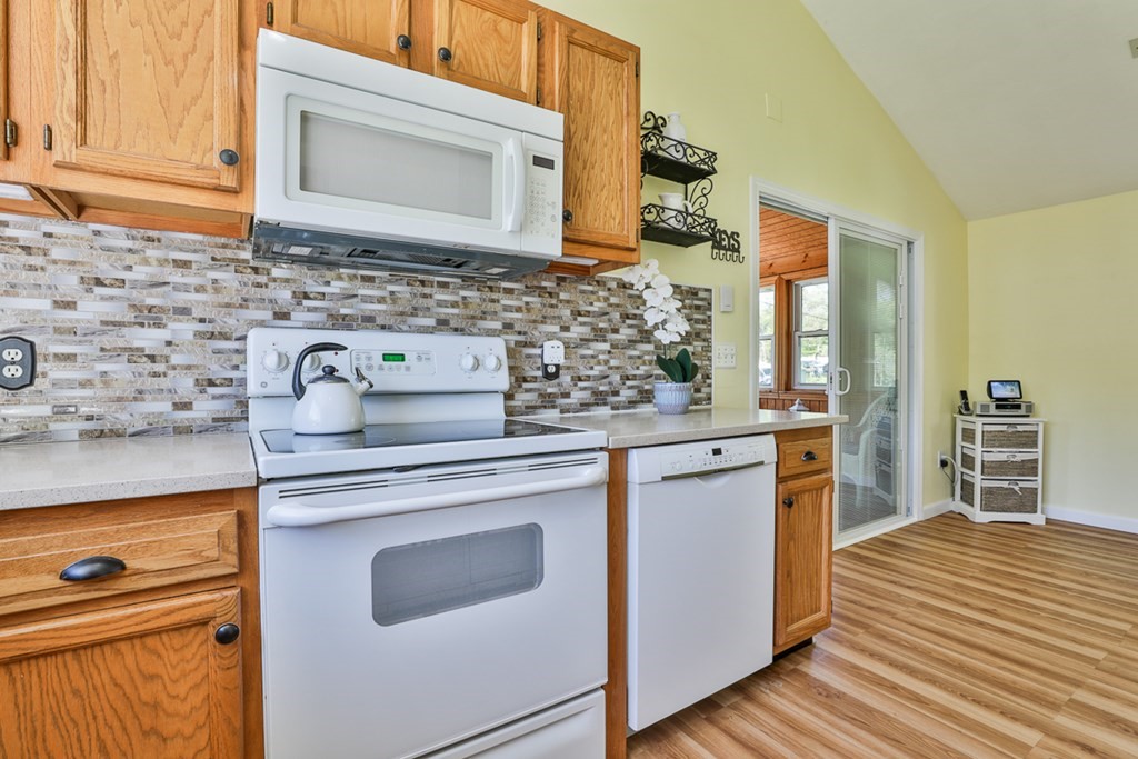 24 Fir Road Westford, MA 01886 - Photo 6 of 16 Gallery Image 6