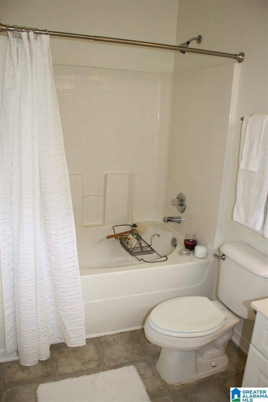 122 Mayfair Lane Calera, AL 35040 - Photo 11 of 21
