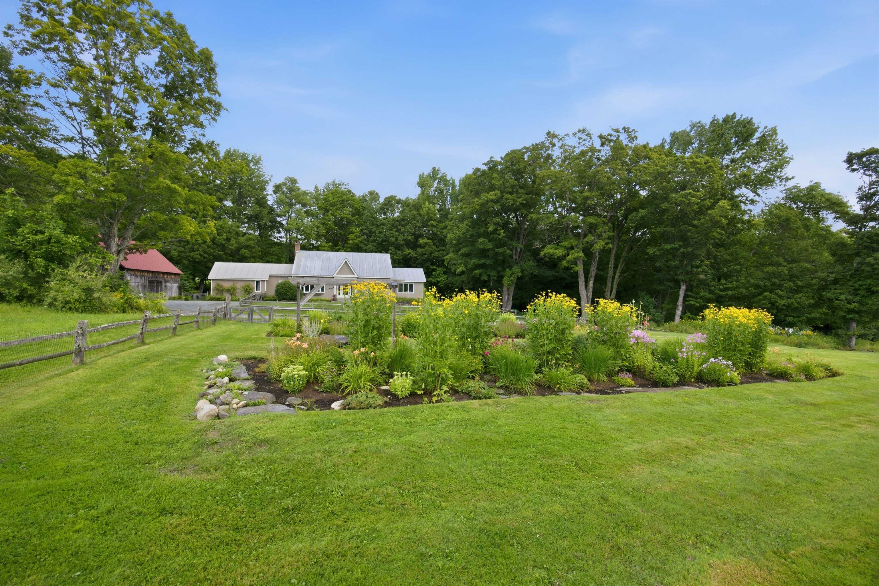 472 Green Gate Road Barnard, VT 05091 - Photo 3 of 58 Gallery Image 3