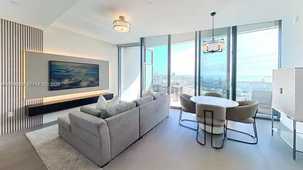 $9,200 | 500 Alton Road, Unit 2504, Miami Beach, FL 33139