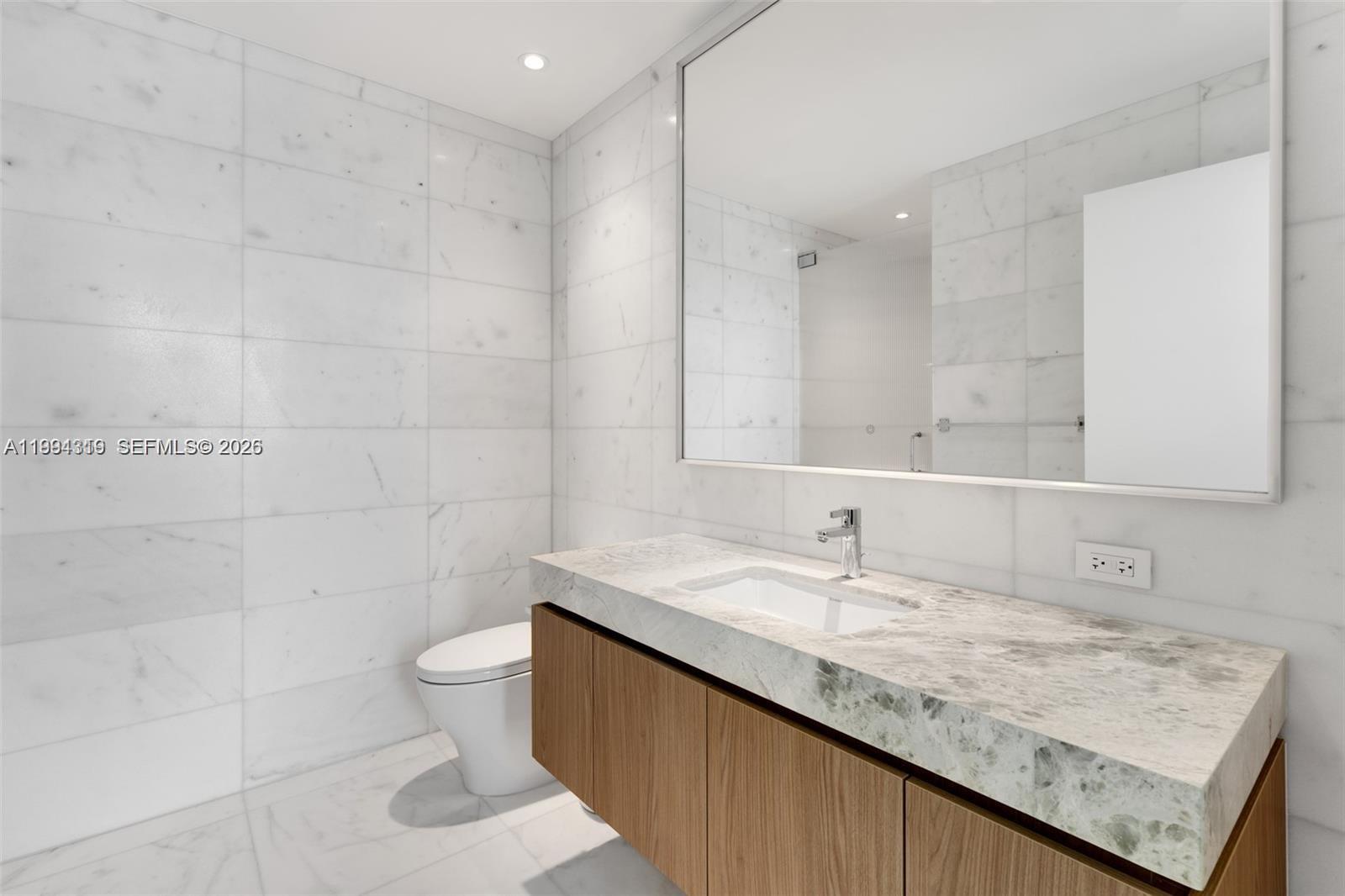500 Alton Road, Unit 2504 Miami Beach, FL 33139 - Photo 9 of 21