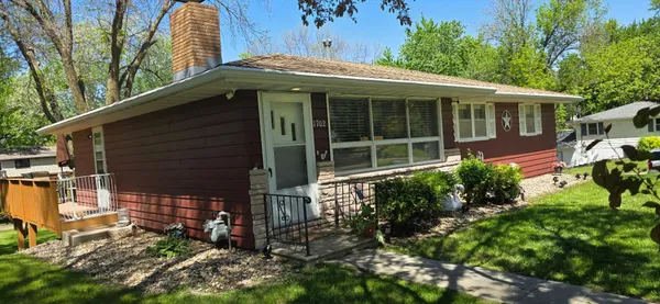 $199,500 | 1702 Frank Hall Drive, Albert Lea, MN 56007