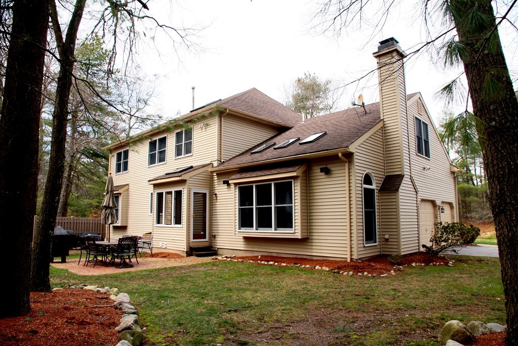 72 Foundry Road Sharon, MA 02067 - Photo 4 of 24 Gallery Image 4