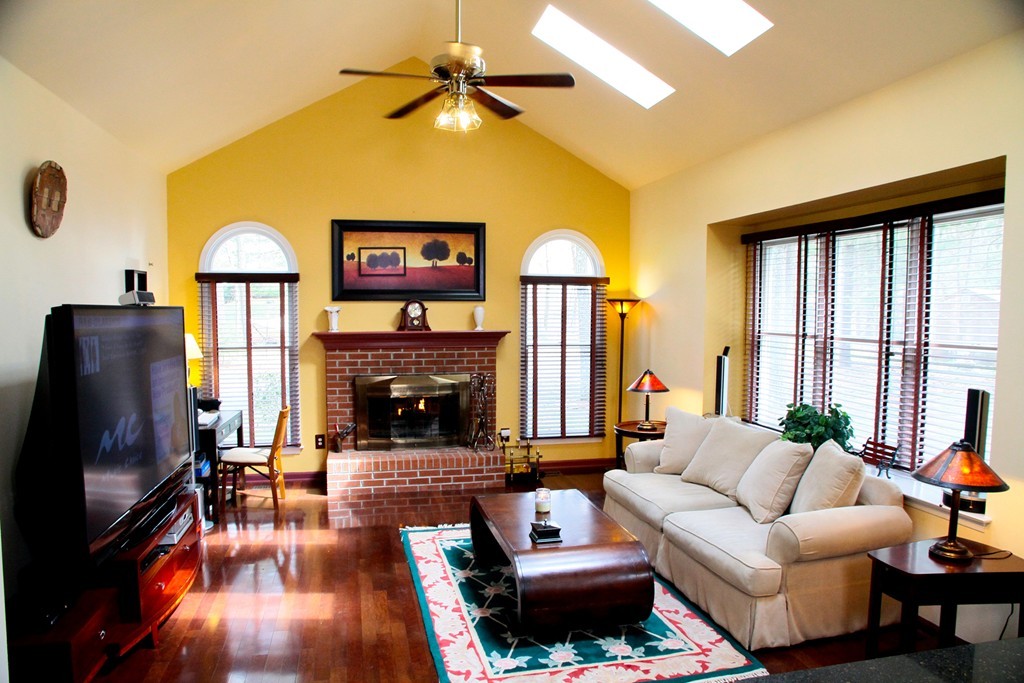 72 Foundry Road Sharon, MA 02067 - Photo 5 of 24 Gallery Image 5