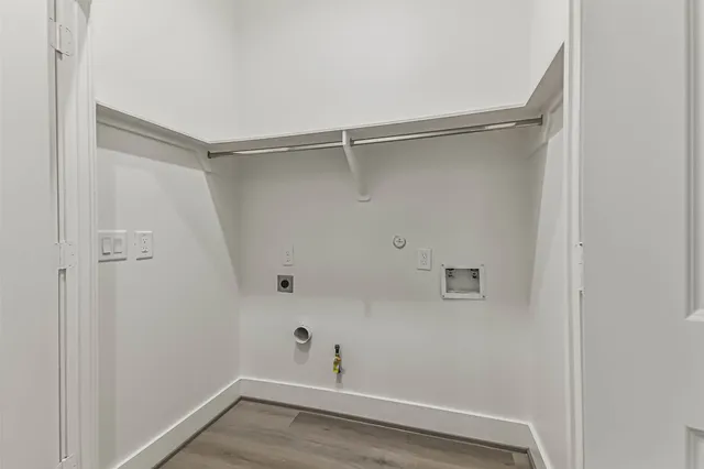 $525,000 | 7705 Earl Rudder Way, Houston, TX 77055