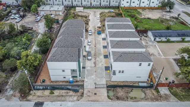 $525,000 | 7705 Earl Rudder Way, Houston, TX 77055