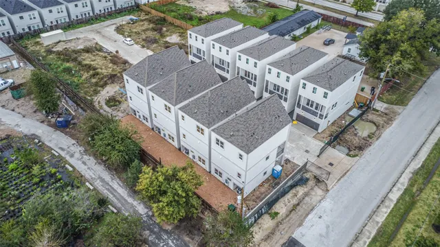 $525,000 | 7705 Earl Rudder Way, Houston, TX 77055