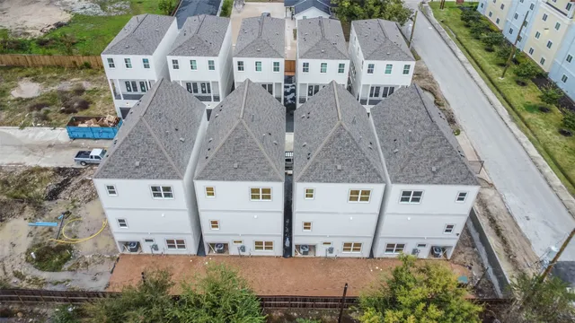 $525,000 | 7705 Earl Rudder Way, Houston, TX 77055