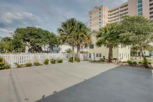 $1,099,900 | 1906 South Ocean Boulevard, North Myrtle Beach, SC 29582