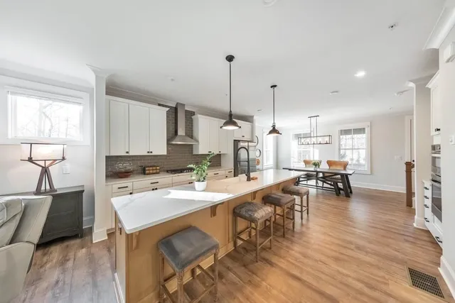 $525,000 | 320 Oak Arms Way, Woodstock, GA 30188