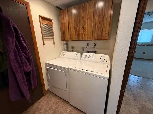 $299,900 | 2405 Fertig Drive, Wheatland, WY 82201