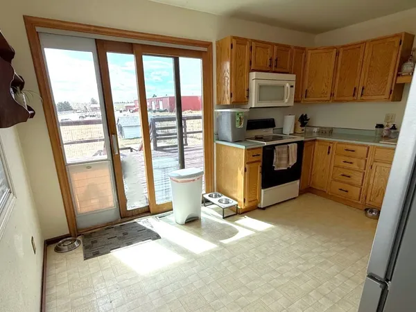 $299,900 | 2405 Fertig Drive, Wheatland, WY 82201
