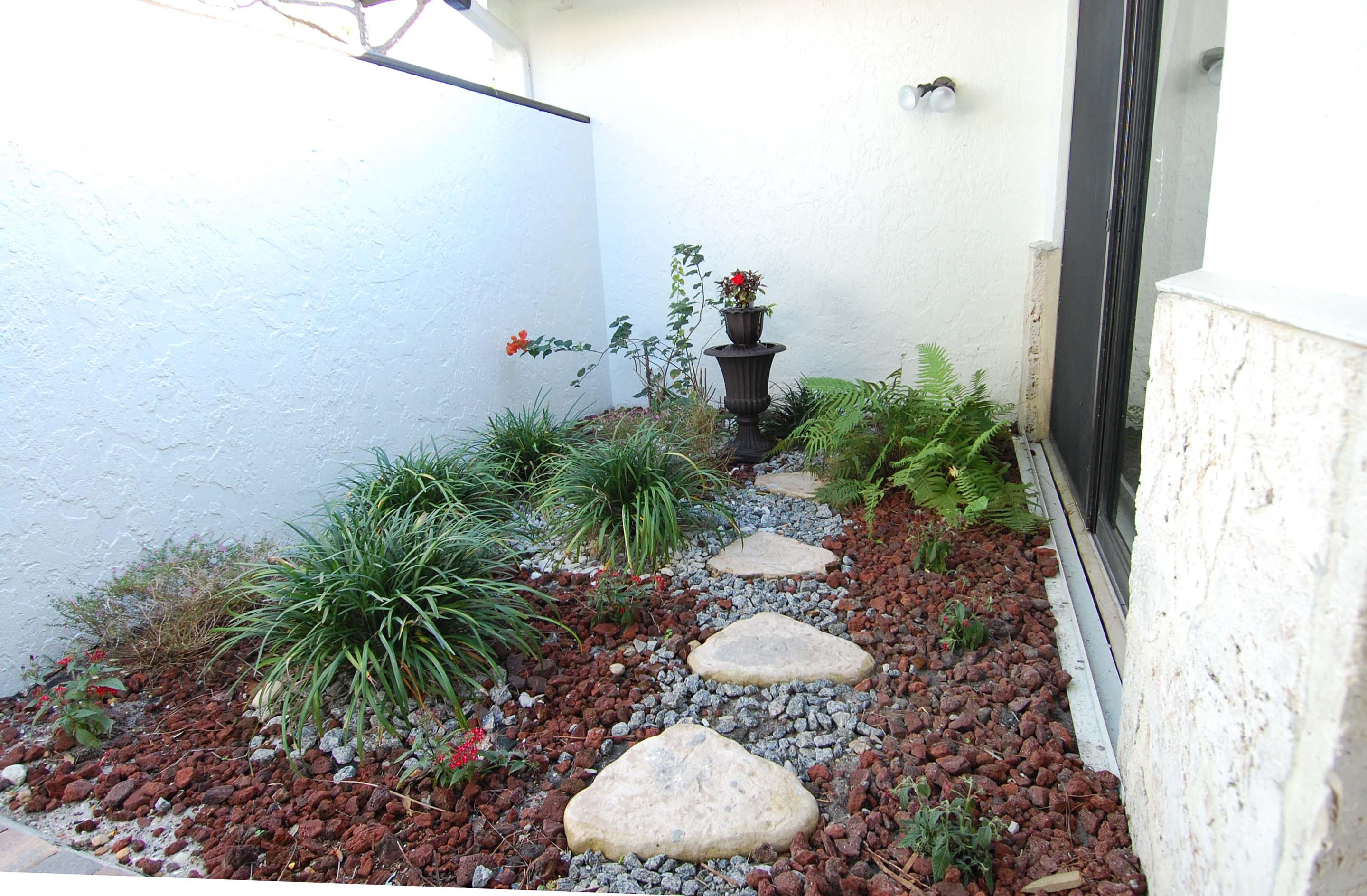 1420 Southwest 20th Street Boca Raton, FL 33486 - Photo 28 of 40 House Garden