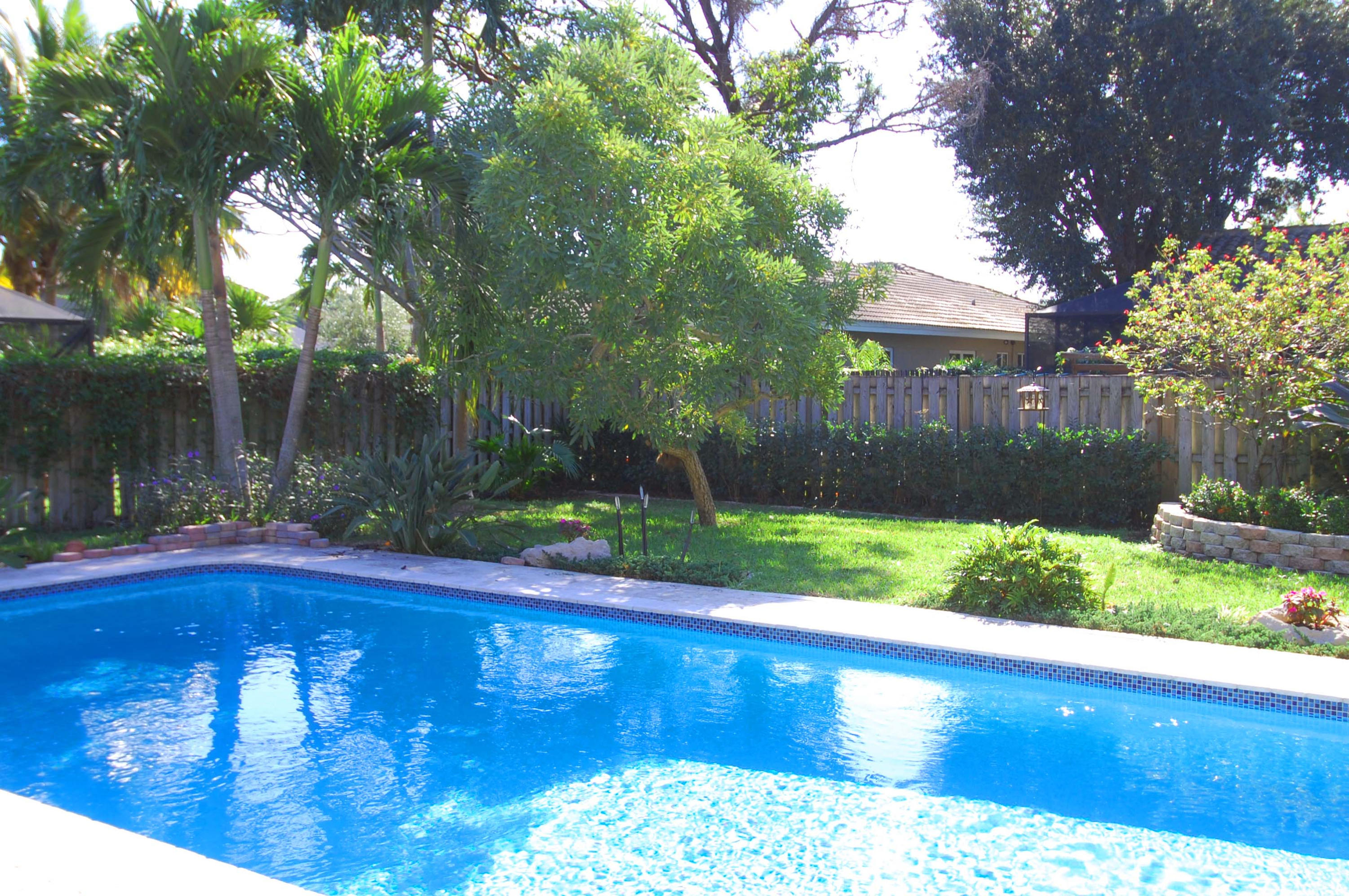1420 Southwest 20th Street Boca Raton, FL 33486 - Photo 7 of 40 House Back Yard 3